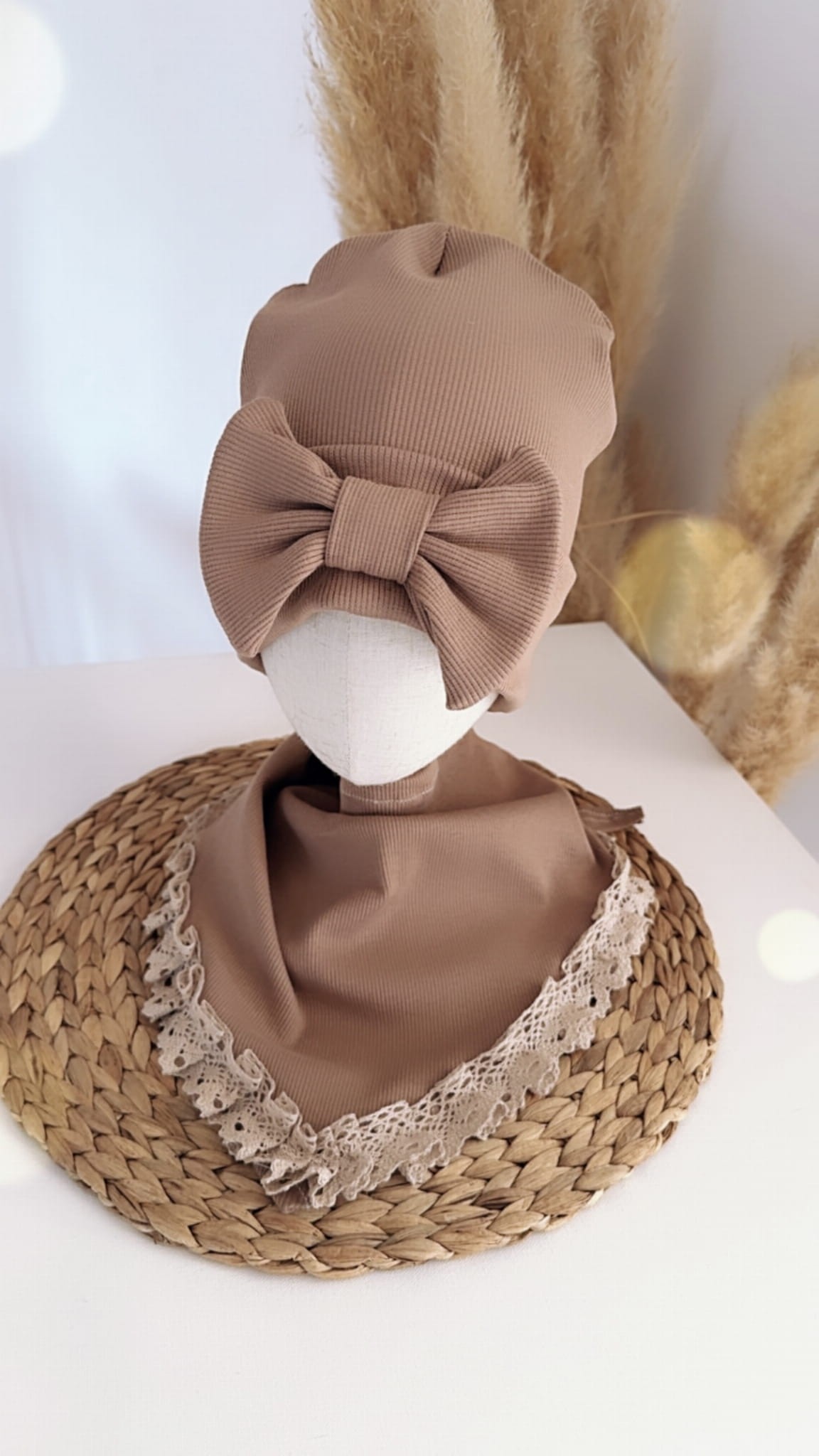 Komplet prążkowany czapka i chusta (latte)