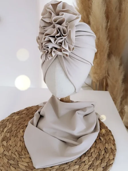 Komplet turban z falbaną i chusta (jasny beż)