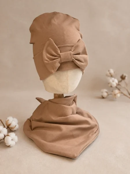 Komplet czapkaz kokardą i chusta (hazelnut)